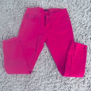 Women’s hot pink dear John capris.